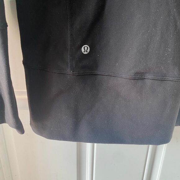 Lululemon Women's Black and Grey Jacket - Picture 4 of 8